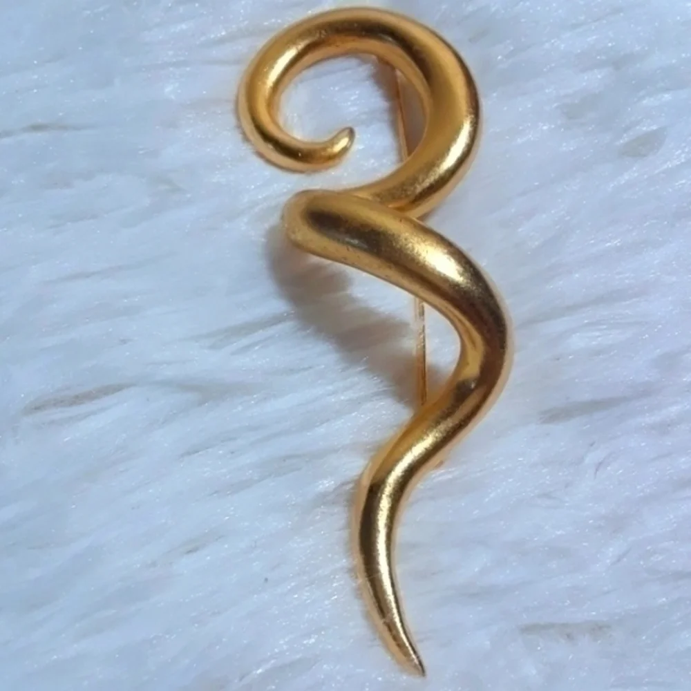 Vintage Sassy Squiggle Brooch Pin